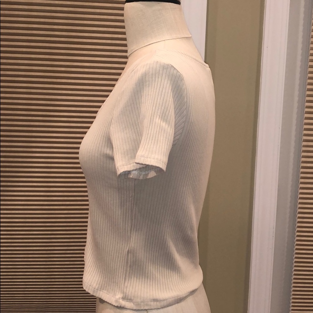 H&M Tan Button Down Ribbed Crop Top - Picture 2 of 7